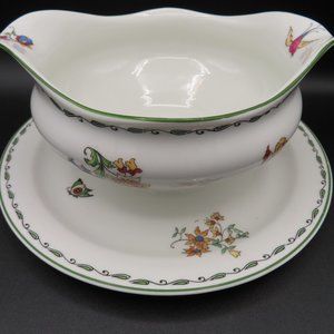 Round Gravy Boat / Attached Underplate Roslyn by SYRACUSE Made in USA